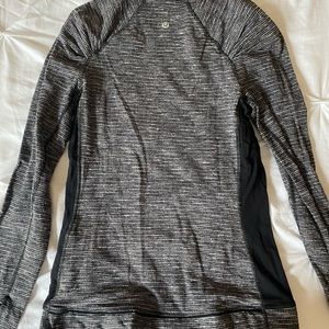 Lululemon Herringbone long-sleeve thermal top